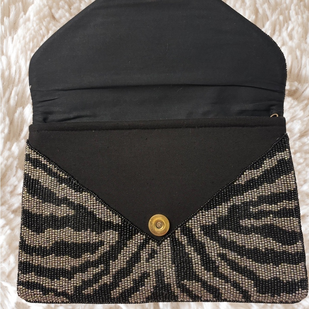 Elegant Black and Gray Clutch - Picture 3 of 7